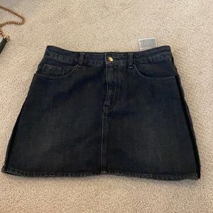 Cute Black mini denim skirt!